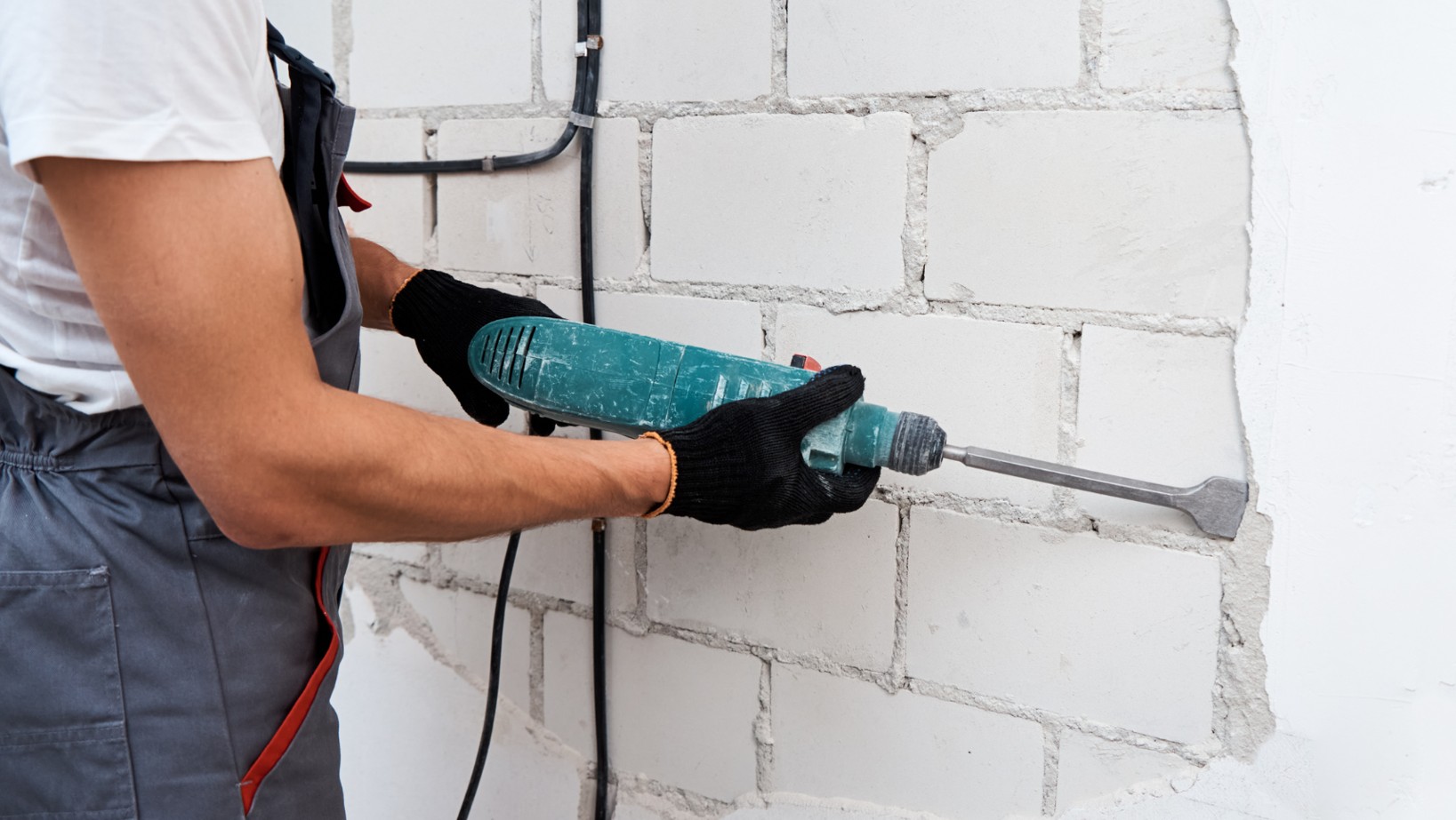 Dlaczego samodzielna rozbiórka budowlana to nie będzie najlepszy pomysł?